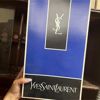 イヴサンローランボーテ(Yves Saint Laurent Beaute)のイブサンローラン タオル(タオル/バス用品)