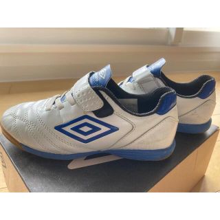 アンブロ(UMBRO)のアンブロ　フットサル　サッカーシューズ　(サッカー)