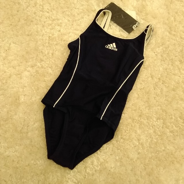 adidas(アディダス)のアディダス　スクール水着　110cm キッズ/ベビー/マタニティのキッズ服女の子用(90cm~)(水着)の商品写真