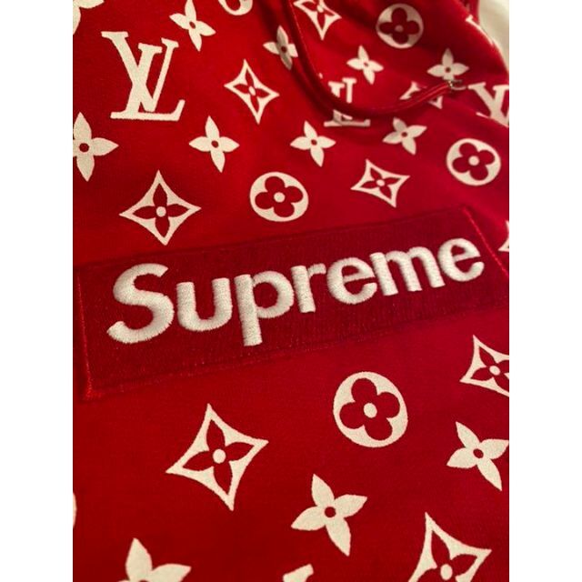 ましたがご Supreme パーカー フーディーの通販 by 直子's shop ...
