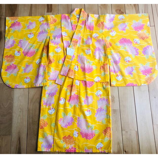 サンリオ(サンリオ)の美品 キティ 浴衣 110 紫陽花 キッズ/ベビー/マタニティのキッズ服女の子用(90cm~)(甚平/浴衣)の商品写真