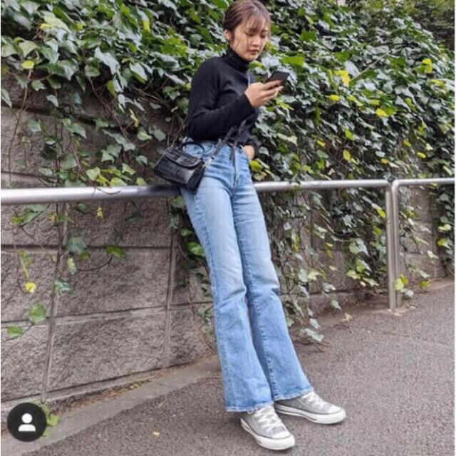 moussy MVS FLARE 25インチ タグ付き - デニム/ジーンズ moussy MVS FLARE 25インチ タグ付き - デニム/ジーンズ