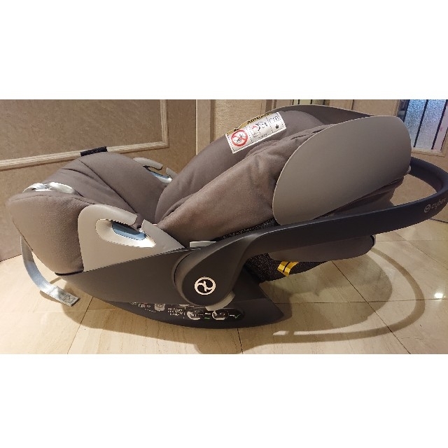 サイベックスcybex チャイルドシートクラウドZアイサイズ