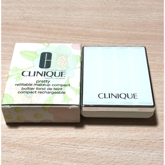CLINIQUE(クリニーク)のクリニーク　プリティ　メークアップ　コンパクト　ファンデーションケース　 コスメ/美容のベースメイク/化粧品(ファンデーション)の商品写真