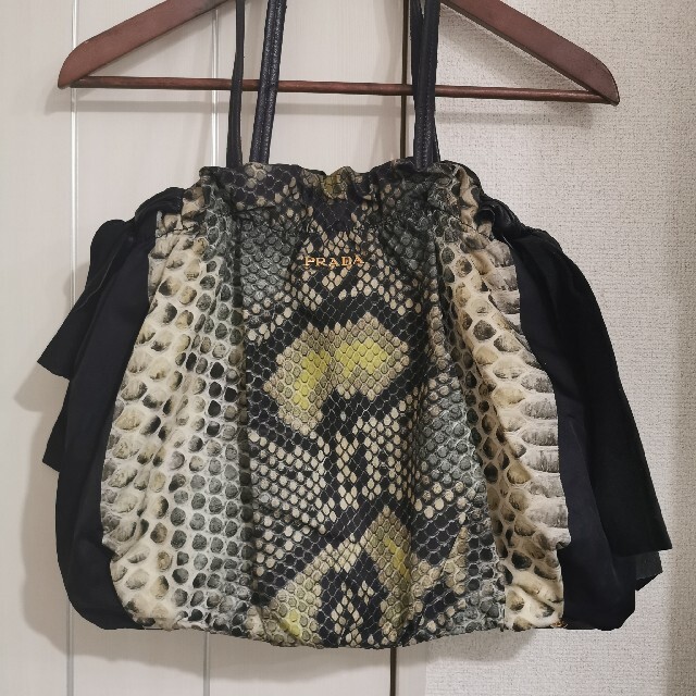 PRADA - PRADA　パイソンプリントナイロントートバッグ