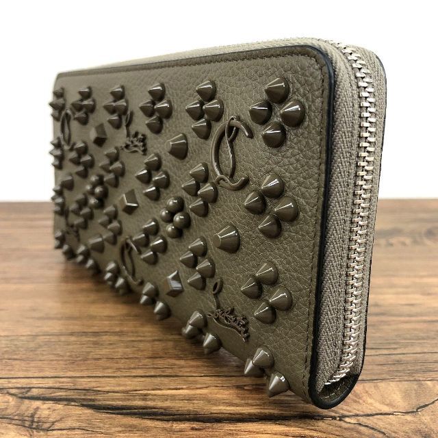 未使用品 Christian Louboutin 長財布 318 | une3.net