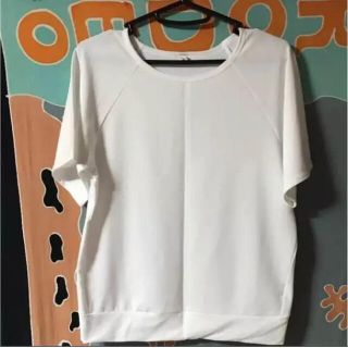 ユニクロ(UNIQLO)のUNIQLO Tシャツ(Tシャツ(半袖/袖なし))