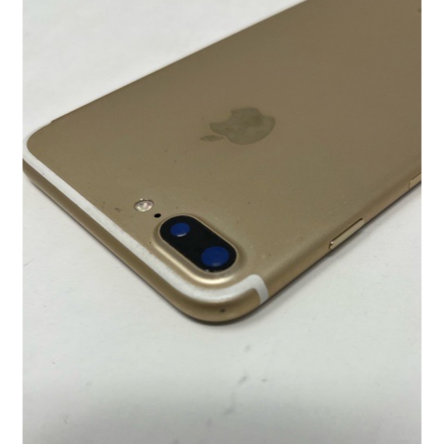 Apple(アップル)の iPhone 7 Plus Gold 128 GB SIMフリー  スマホ/家電/カメラのスマートフォン/携帯電話(スマートフォン本体)の商品写真