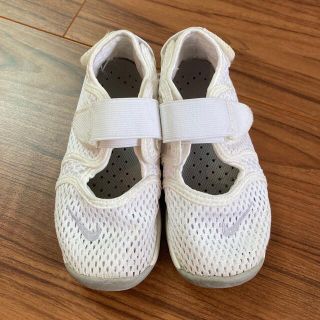 ナイキ(NIKE)のNIKE エアリフト　キッズ　スニーカー　サンダル(サンダル)