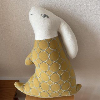 ミナペルホネン(mina perhonen)のミナペルホネン　うさぎクッション　新品(クッション)