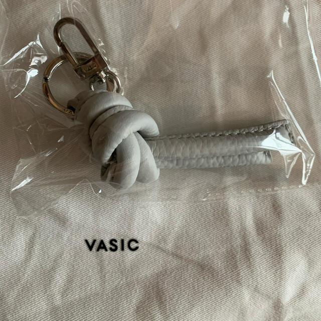 【専用】新品未使用　VASIC vasic チャーム　キーホルダー　キーチェーン
