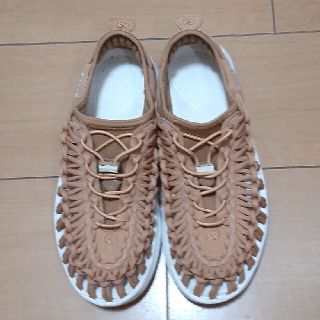 キーン(KEEN)のキーン ユニーク オーツー 24.5 ベージュ(サンダル)