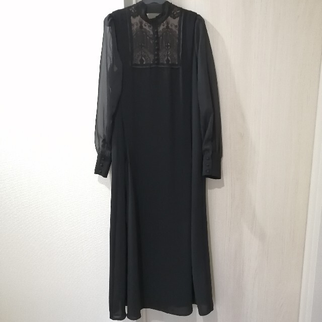 Ameri VINTAGE(アメリヴィンテージ)のAMERI 2way scoop out lace dress レディースのワンピース(ロングワンピース/マキシワンピース)の商品写真