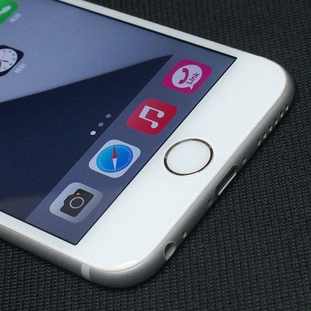 Apple(アップル)のiPhone6s SIMフリー 64GB 動作OK 上部ヒビ バッテリ79% スマホ/家電/カメラのスマートフォン/携帯電話(スマートフォン本体)の商品写真