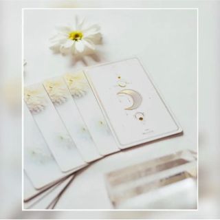 日本未入荷‼️✨超キラキラ豪華海外タロット✨タロットカード⭐︎オラクルカード 日本未入荷‼️✨超キラキラ豪華海外タロット✨タロットカード⭐︎オラクルカード