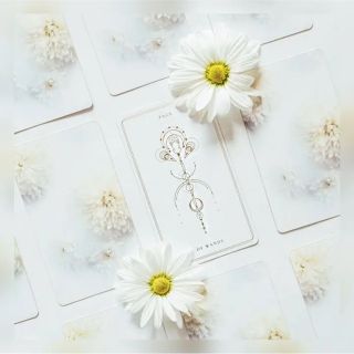 日本未入荷‼️✨超キラキラ豪華海外タロット✨タロットカード⭐︎オラクルカード 日本未入荷‼️✨超キラキラ豪華海外タロット✨タロットカード⭐︎オラクルカード