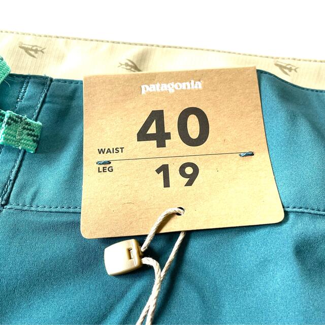 patagonia(パタゴニア)のパタゴニア♪ 新品 濃いめグリーン系 ボードショーツ 40インチ 4XL 海パン メンズの水着/浴衣(水着)の商品写真