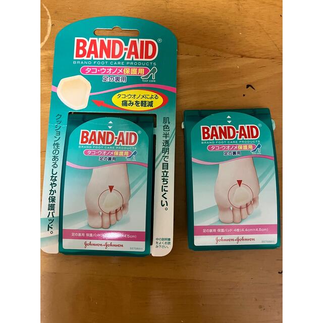 人気の BAND-AID バンドエイド タコ ウオノメ保護用 足の指用 8枚