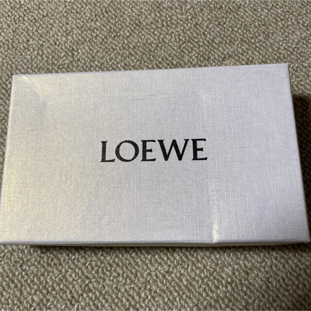 LOEWE(ロエベ)のLOEWE(ロエベ)ストラップ付きiPhoneケース スマホ/家電/カメラのスマホアクセサリー(iPhoneケース)の商品写真