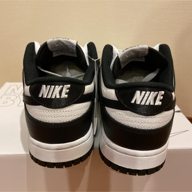 NIKE(ナイキ)のNIKE DUNK LOW By You ナイキ　ダンクロー　バイユー　パンダ レディースの靴/シューズ(スニーカー)の商品写真