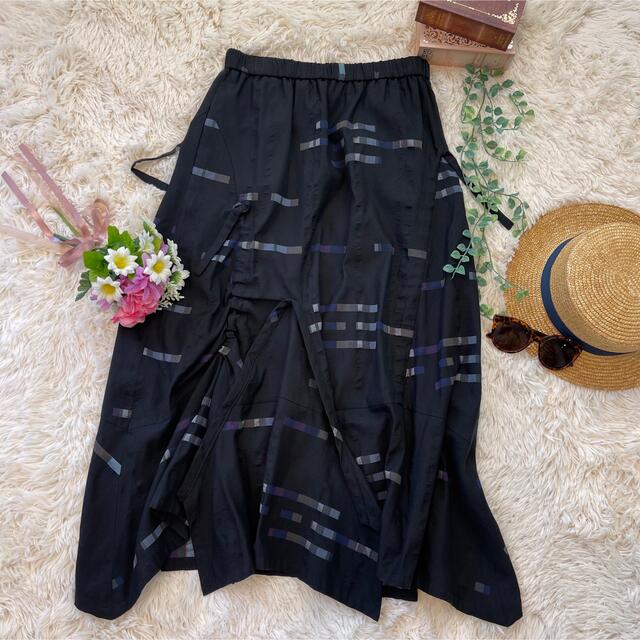 Sensounico(センソユニコ)の新品タグ付き　SENSOUNIKO 慈雨　スカート　ブラック　グレー　Lサイズ レディースのスカート(ロングスカート)の商品写真