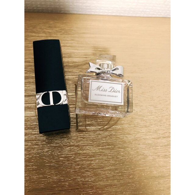 Dior(ディオール)の※お値下げ※ミスディオールブルーミングブーケ　5mlとミニチュア口紅 コスメ/美容の香水(香水(女性用))の商品写真