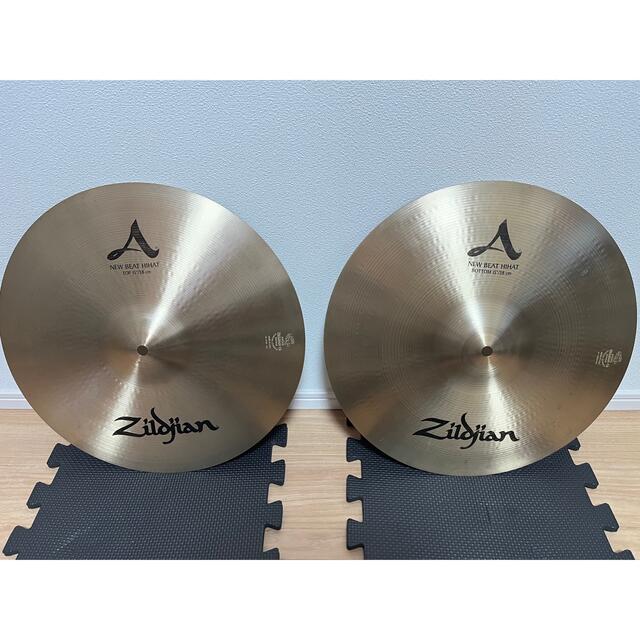 A zildjian NEW BEAT hi hat 15"