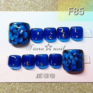 F85☆ フットネイル ふんわりフラワー×ネイビー♪ ネイルチップ ネイル