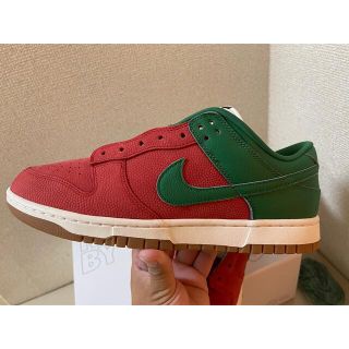 ナイキ(NIKE)の最終値下げ　nike by you dunk supreme ダンク　ジョーダン(スニーカー)