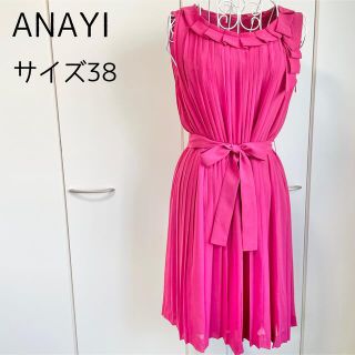 アナイ(ANAYI)のANAYI プリーツノースリーブワンピース 膝丈 リボン フォーマルにも 38(ひざ丈ワンピース)