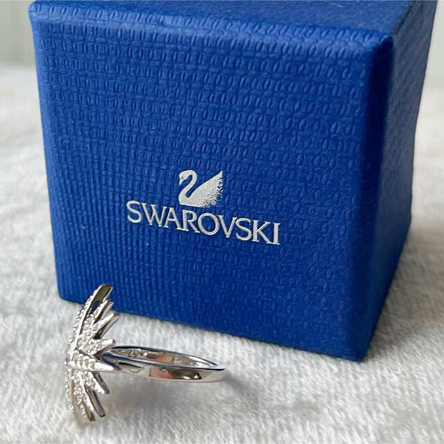 SWAROVSKI(スワロフスキー)のスワロフスキー バルテュス リング スター リング クリスタル 指輪 レディースのアクセサリー(リング(指輪))の商品写真