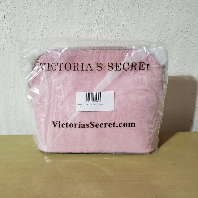 Victoria's Secret(ヴィクトリアズシークレット)のヴィクトリアシークレット　ヴィクシー　ピンク　PINK　ショルダー　カバン　鞄 レディースのバッグ(ショルダーバッグ)の商品写真