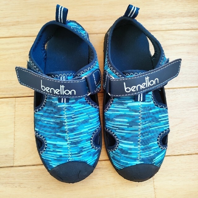 BENETTON(ベネトン)のマリンシューズ キッズ/ベビー/マタニティのキッズ靴/シューズ(15cm~)(アウトドアシューズ)の商品写真