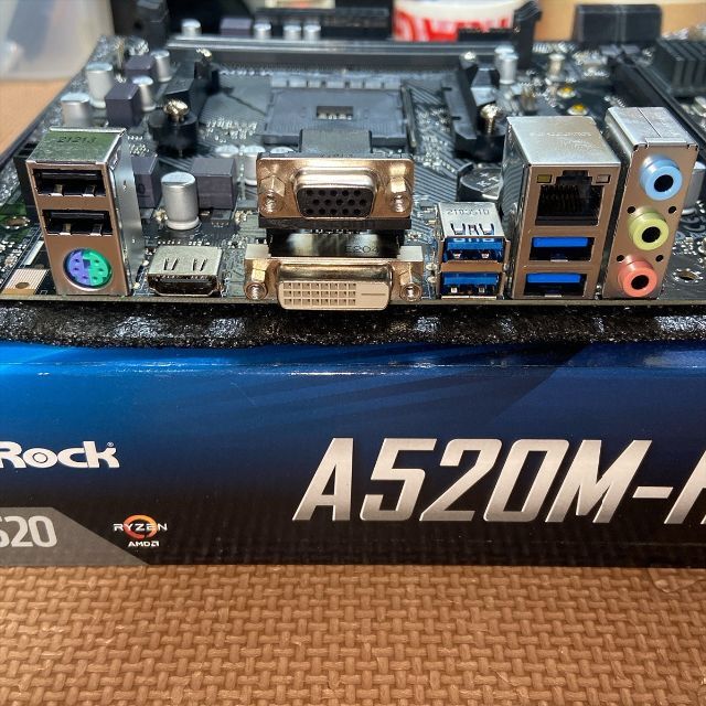 ASRock A520M-HDV MicroATX AM4 マザーボード 3