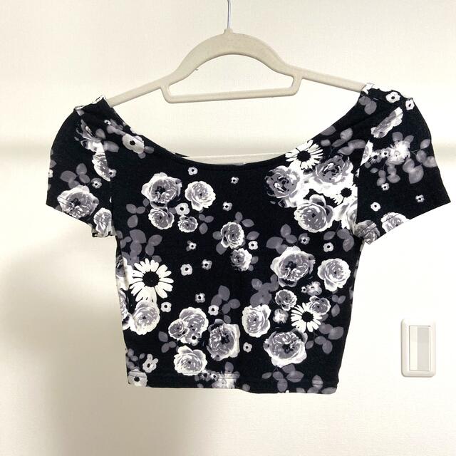 H&M(エイチアンドエム)の派手かわ♡ 花柄 半袖Tシャツ レディースのトップス(Tシャツ(半袖/袖なし))の商品写真