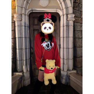 Disney ディズニーニット ディズニーコーデ ミニーちゃん ニット 赤 ディズニー服の通販 ラクマ