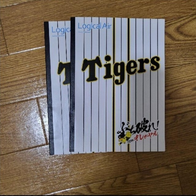 【阪神タイガース】ノート スポーツ/アウトドアの野球(記念品/関連グッズ)の商品写真