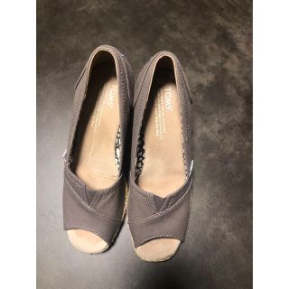 トムズ(TOMS)のTOMS ウェッジソールサンダル　グレー(サンダル)