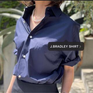 値下げする特売 マディソンブルー　J.BRADLEY　五分袖シャツ　上品なライトブルー シャツ/ブラウス(七分/長袖)