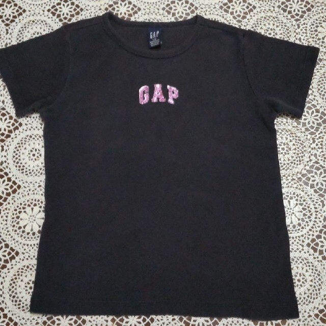 GAP(ギャップ)のGap　 黒Tシャツ　L／Ｇ キッズ/ベビー/マタニティのキッズ服女の子用(90cm~)(Tシャツ/カットソー)の商品写真