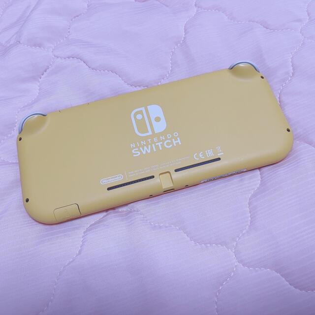 Nintendo Switch(ニンテンドースイッチ)のSwitch light 黄色 エンタメ/ホビーのゲームソフト/ゲーム機本体(家庭用ゲーム機本体)の商品写真