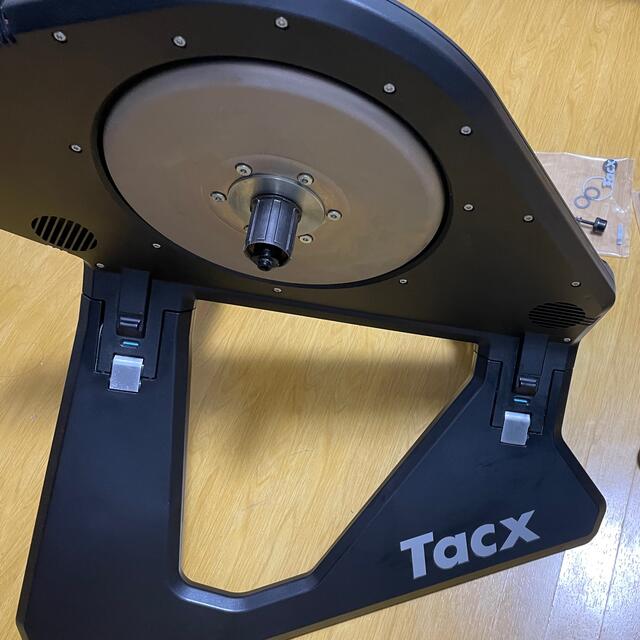 tacx neo smartスポーツ/アウトドア