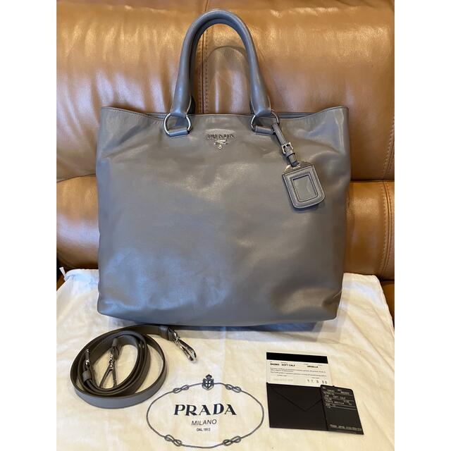 数量限定価格!! PRADA - PRADAプラダ 大容量 美品 レザーショルダー