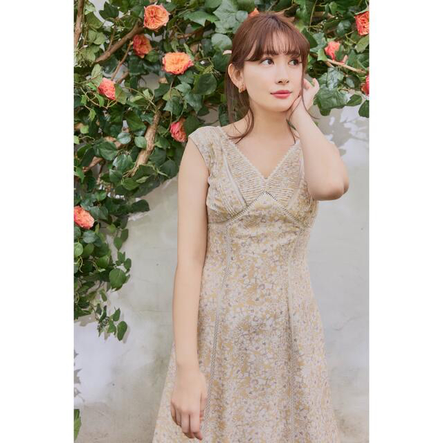 ワンピースherlipto Lace Trimmed Floral Dress sun S