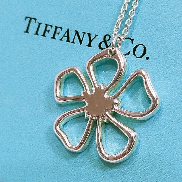 Tiffany & Co.(ティファニー)のティファニー　デイジーフラワーネックレス レディースのアクセサリー(ネックレス)の商品写真