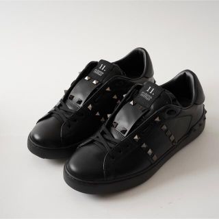 ヴァレンティノ(VALENTINO)のVALENTINO ロックスタッズ スニーカー ブラック 39(スニーカー)