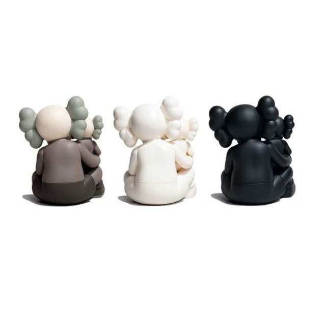 KAWS HOLIDAY CHANGBAI MOUNTAIN カウズ 3色セット エンタメ/ホビーのフィギュア(その他)の商品写真