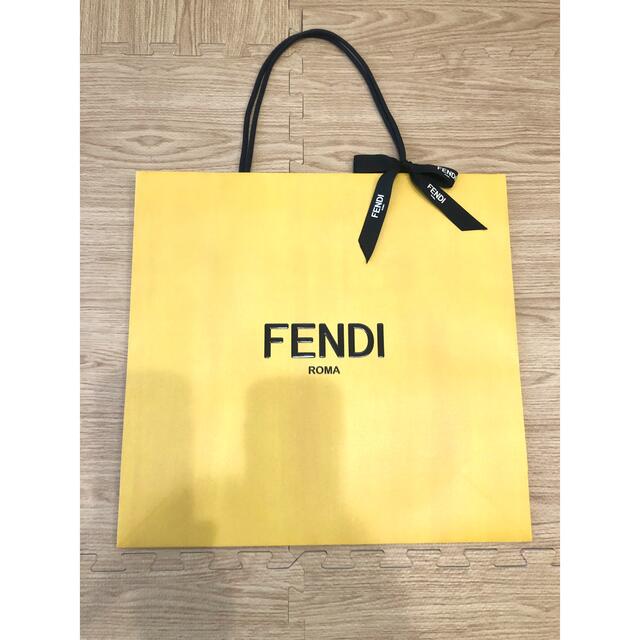 FENDI(フェンディ)のFENDI ショッパー　紙袋 レディースのバッグ(ショップ袋)の商品写真