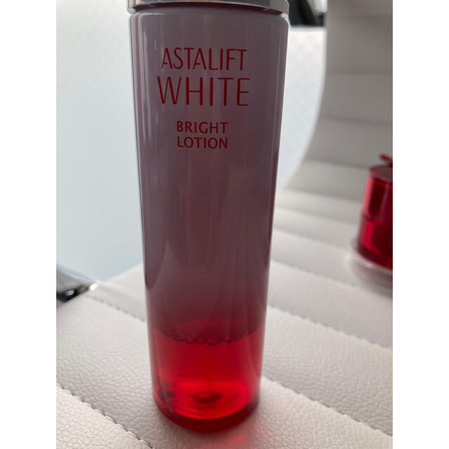 ASTALIFT(アスタリフト)のアフタリフト　ナイトチャージクリーム　ホワイトブライトローション コスメ/美容のスキンケア/基礎化粧品(フェイスクリーム)の商品写真