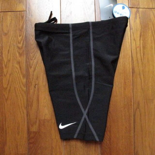 NIKE(ナイキ)の新品 Nike 水着 140 キッズ/ベビー/マタニティのキッズ服男の子用(90cm~)(水着)の商品写真